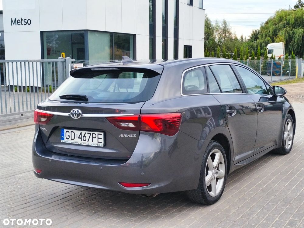 Toyota Avensis - 12