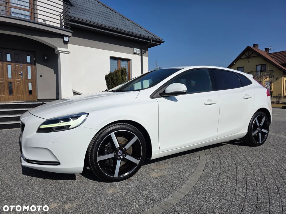Volvo V40 D4 Geartronic Momentum - 2