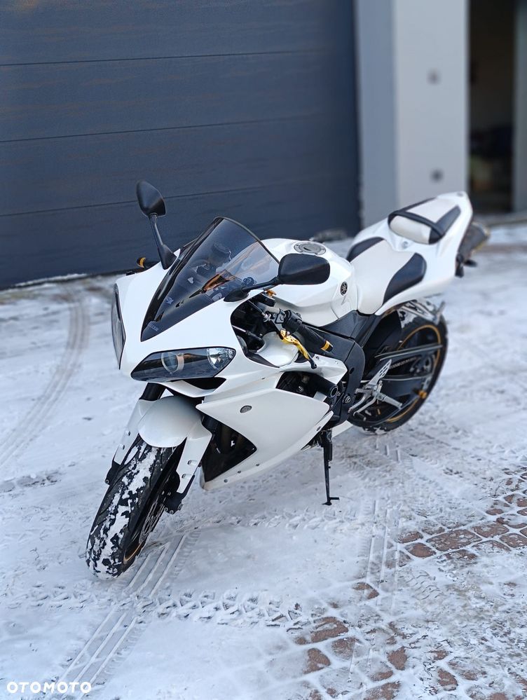 Yamaha YZF - 1
