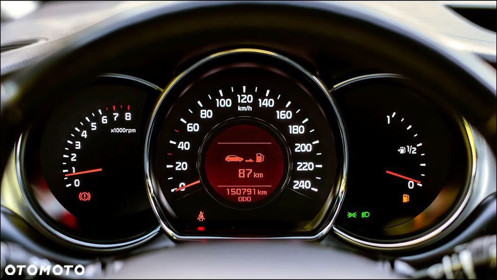 Kia Ceed - 22