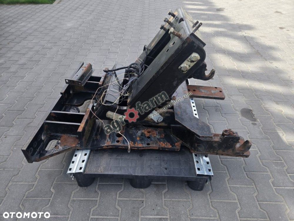 TUZ, przedni podnośnik, Massey Ferguson 8280 - 3