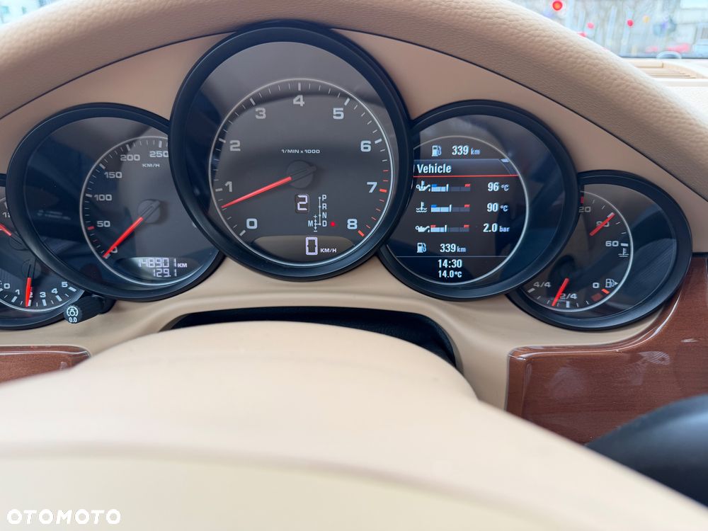 Porsche Panamera 4 - 15