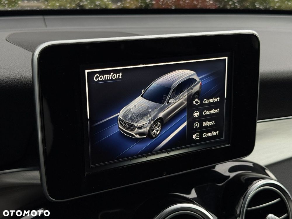Mercedes-Benz GLC 220 d 4Matic 9G-TRONIC - 23