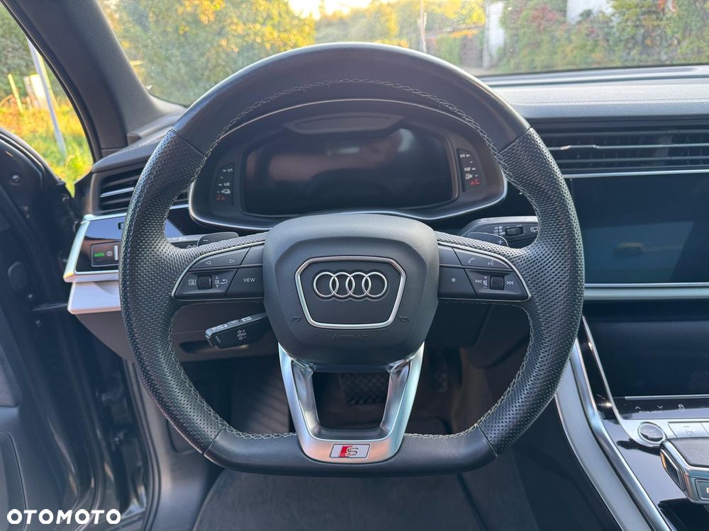 Audi Q7 55 TFSI e quattro tiptronic S line - 28