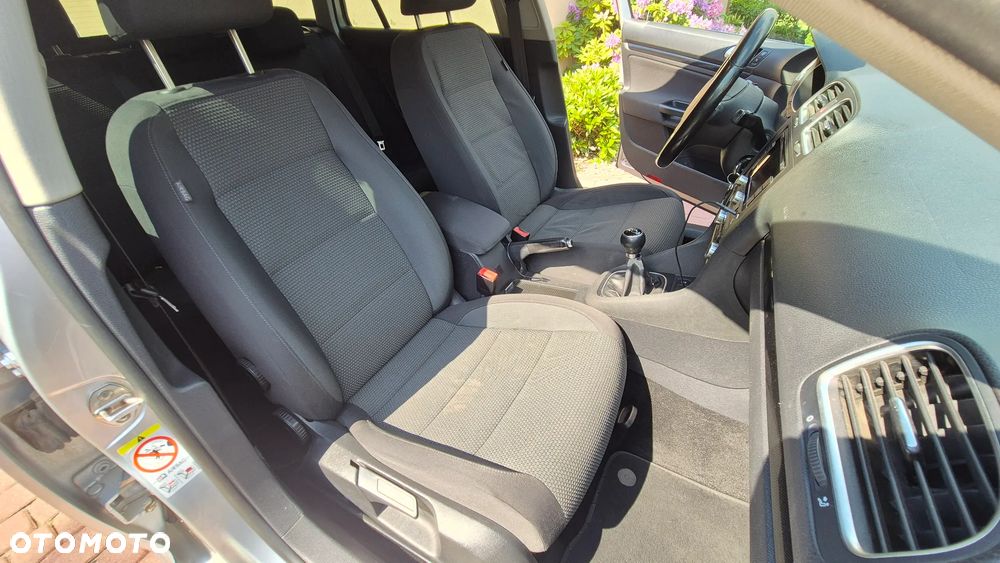 Volkswagen Golf 1.6 TDI DPF BlueMotion - 30