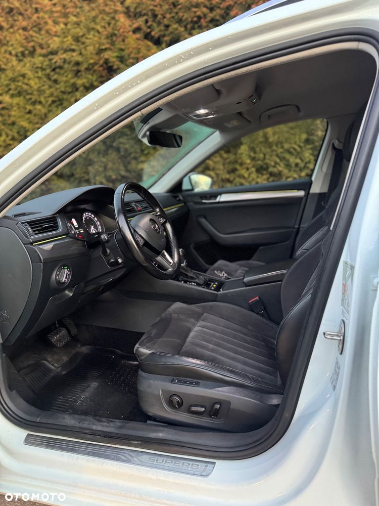 Skoda Superb 2.0 TSI 4x4 DSG SportLine - 22
