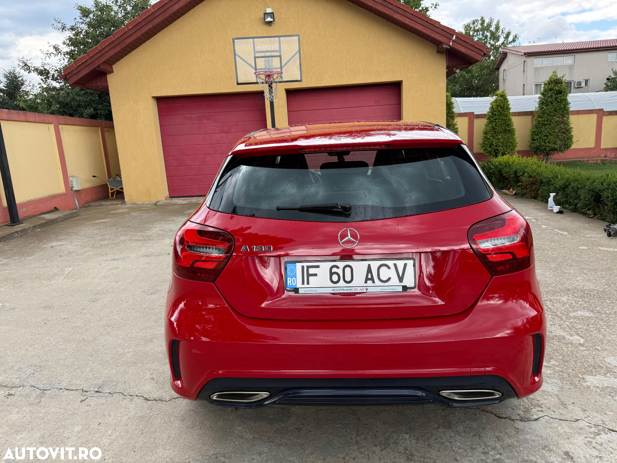 Mercedes-Benz A 180 7G-DCT AMG Line - 3