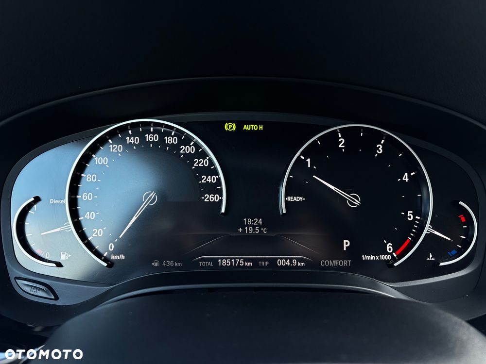 BMW Seria 5 520d xDrive Luxury Line - 12