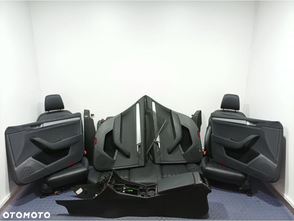 SKODA SUPERB III KOMBI FOTELE KANAPA KOMPLET SKÓRA EU - 1