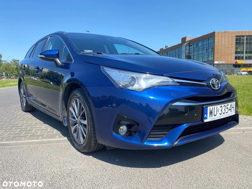 Toyota Avensis 2.0 D-4D Premium - 9