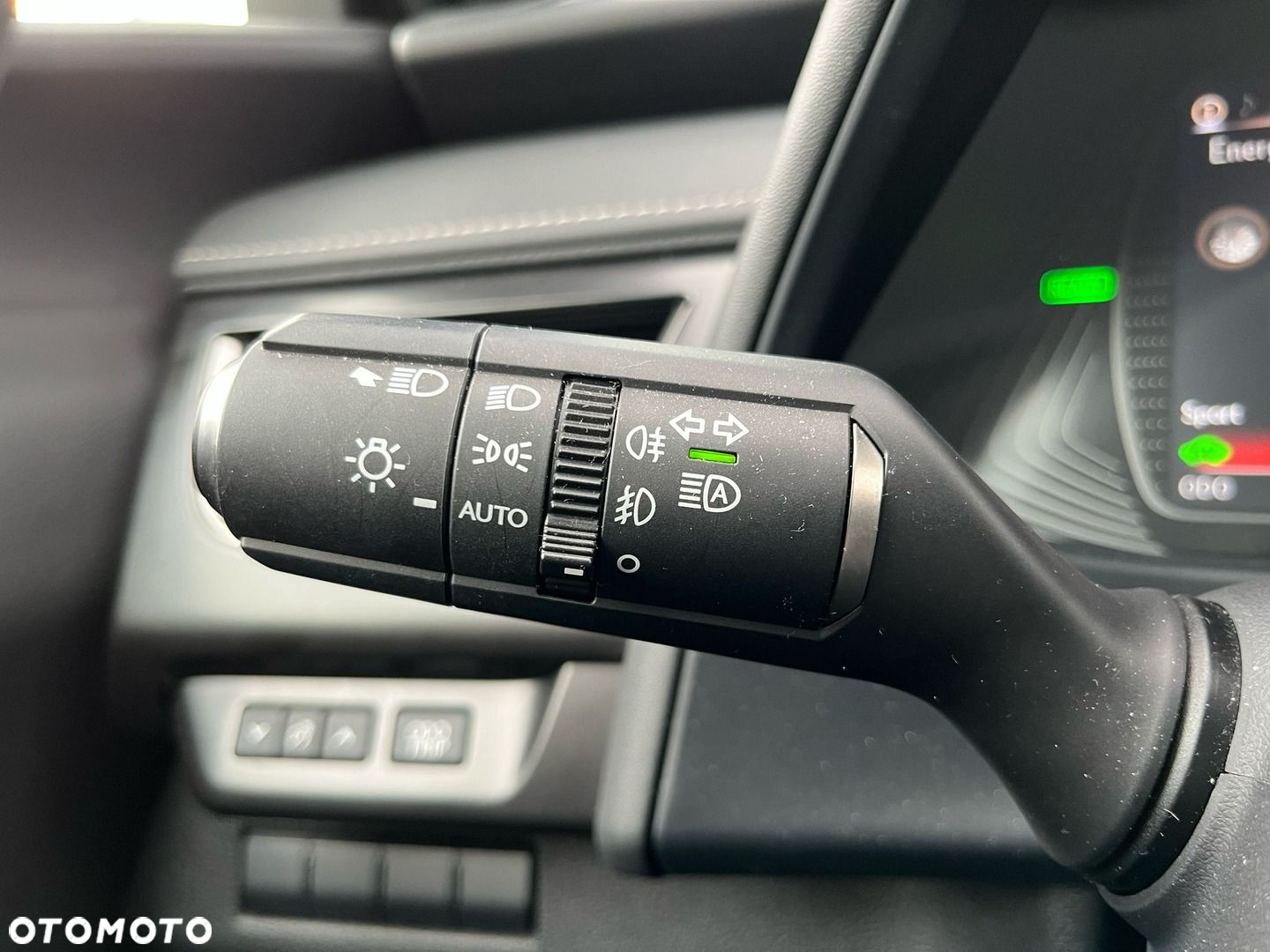 Lexus UX - 32