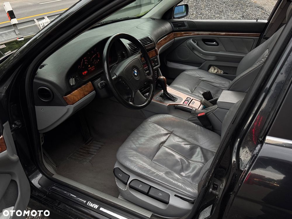 BMW Seria 5 - 8
