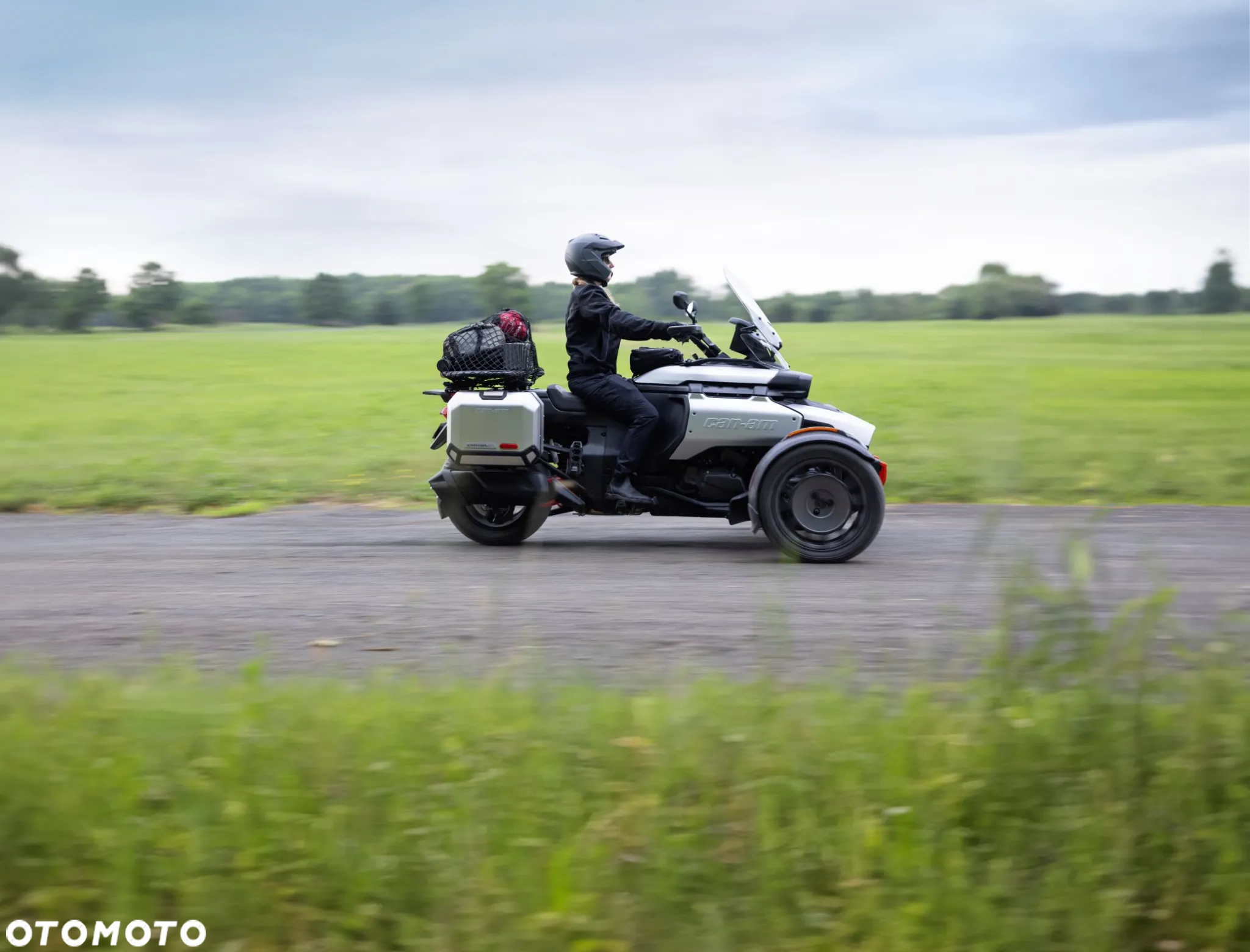 Can-Am Spyder - 12