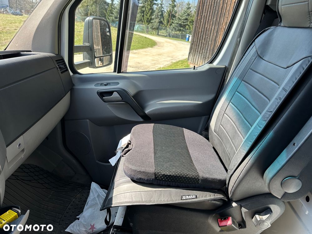 Mercedes-Benz 906 - 4