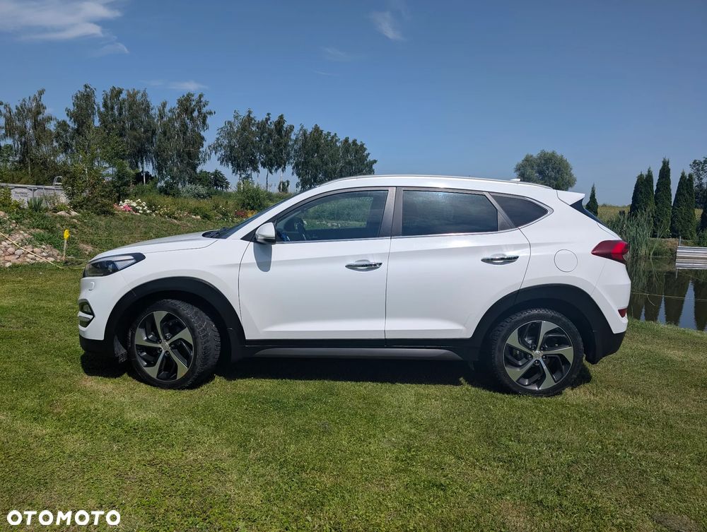 Hyundai Tucson 1.7 CRDI BlueDrive Style 2WD - 2