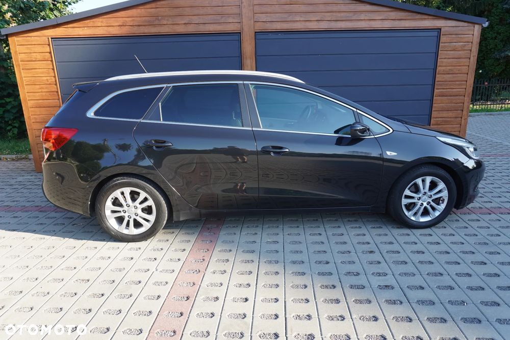 Kia Ceed 1.6 GDI ISG Dream-Team Edition - 4