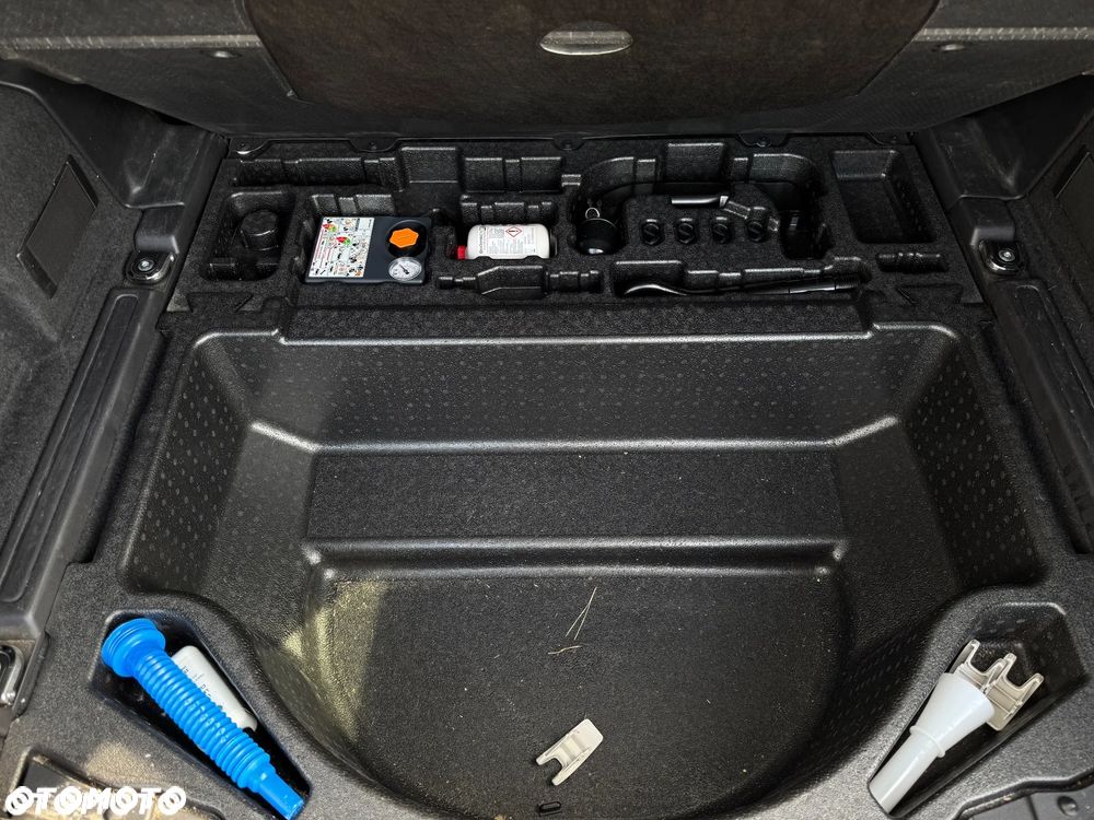 Land Rover Discovery Sport 2.0 D180 S - 26