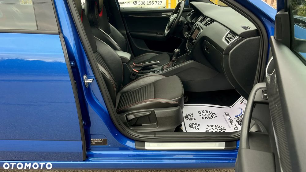 Skoda Octavia 2.0 TDI DSG RS - 7