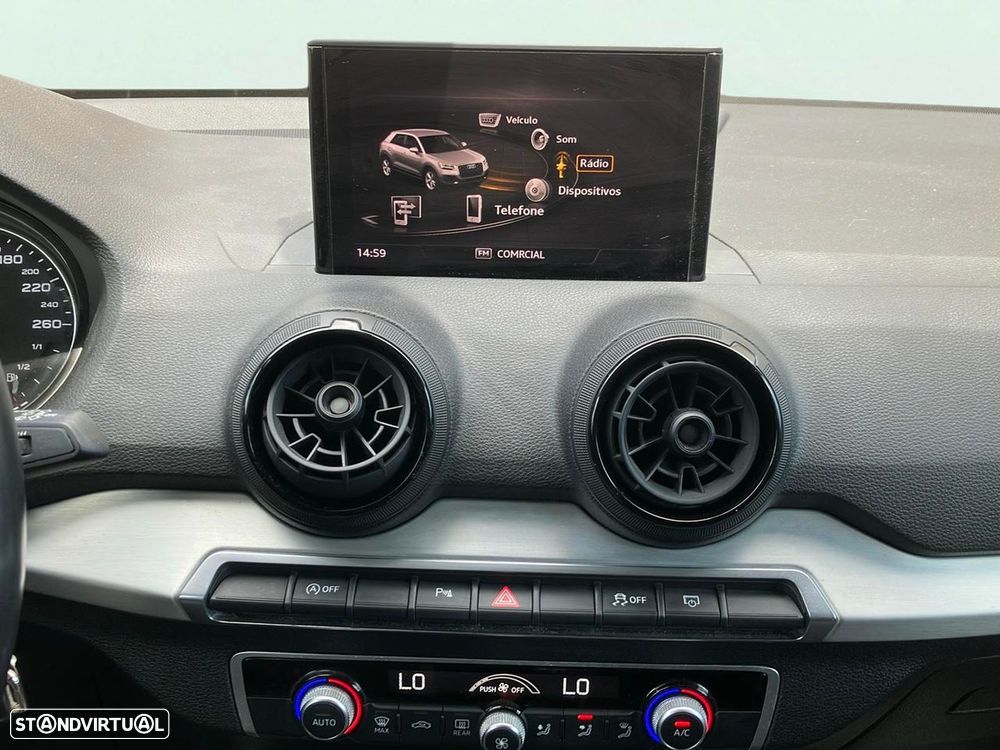 Audi Q2 30 TDI - 14