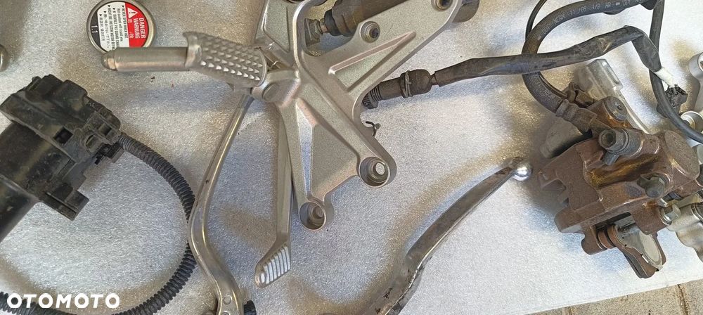 HONDA CBR1000RR  CBR 1000RR SC57 SC59 SET AMORTYZATOR SKRĘTU  POMPA ABS - 4