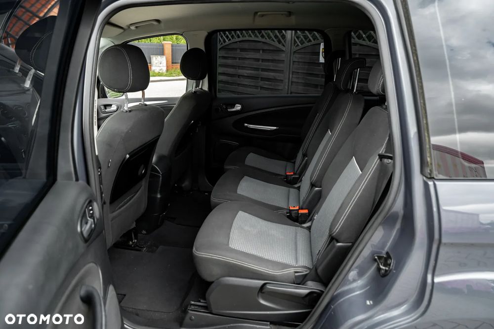 Ford Galaxy 2.0 TDCi Ghia - 26