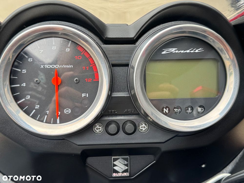 Suzuki Bandit - 35