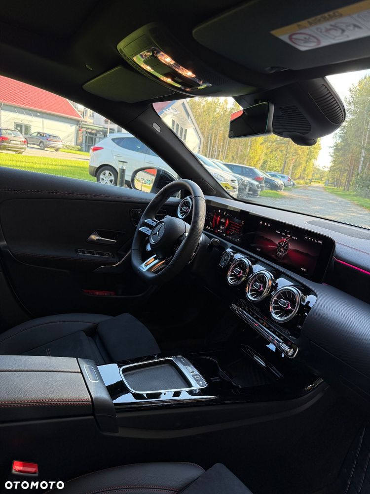 Mercedes-Benz CLA AMG 35 4-Matic 7G-DCT - 13