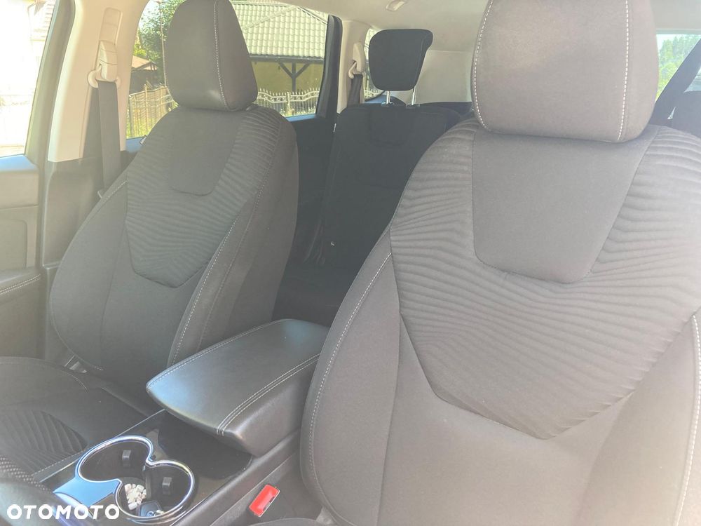 Ford S-Max - 14