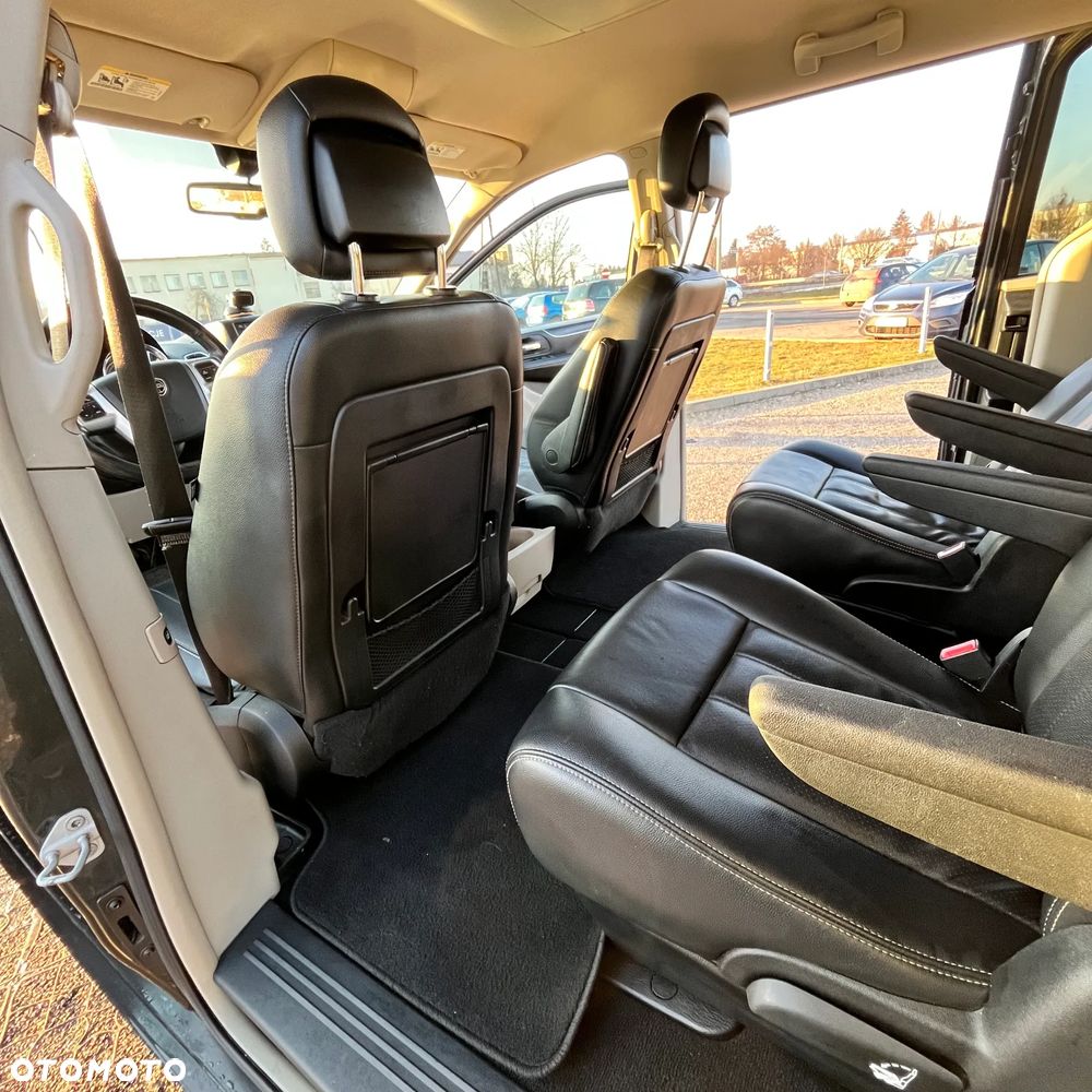 Lancia Voyager 2.8CRD Gold - 32