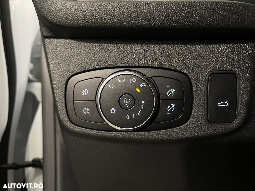 Ford Focus 1.5 EcoBlue Connected - 17