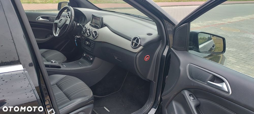 Mercedes-Benz Klasa B 180 CDI (BlueEFFICIENCY) 7G-DCT - 8