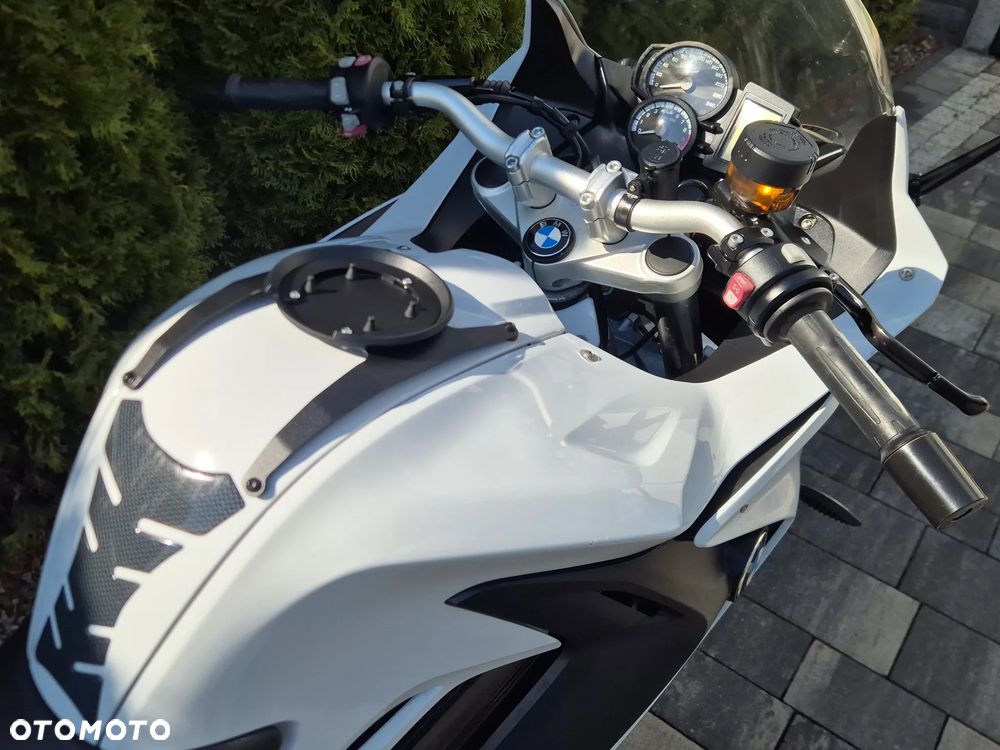 BMW F - 10