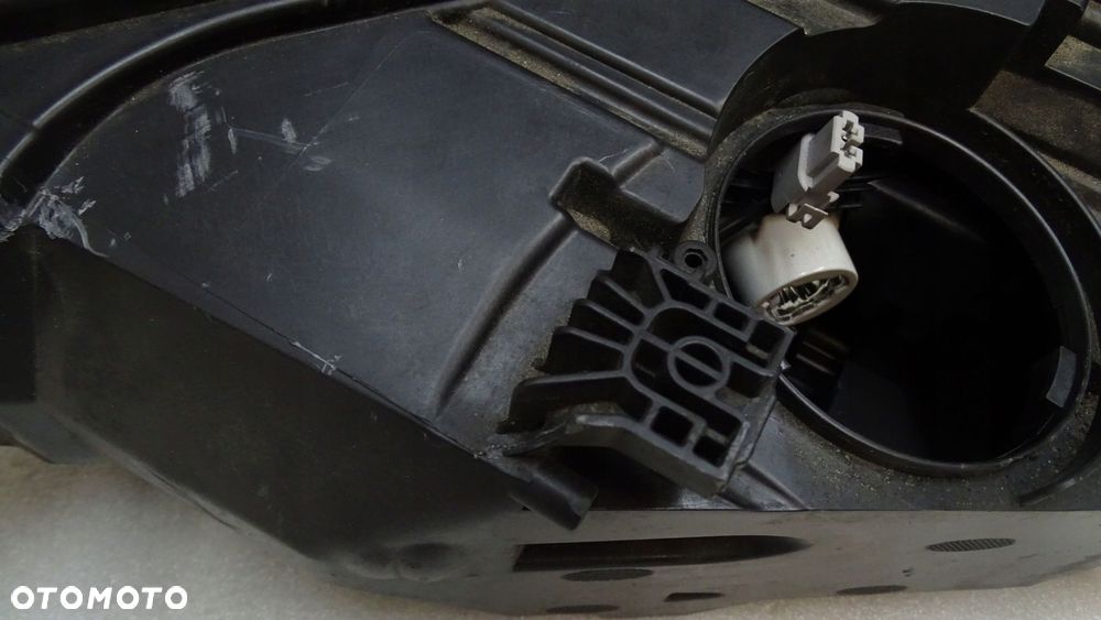 audi q5 ii - lampa przednia prawa bixenon - 9