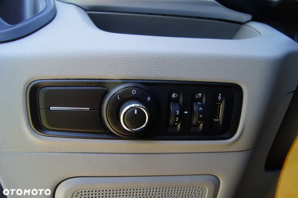 Maxus Deliver 9 - 11