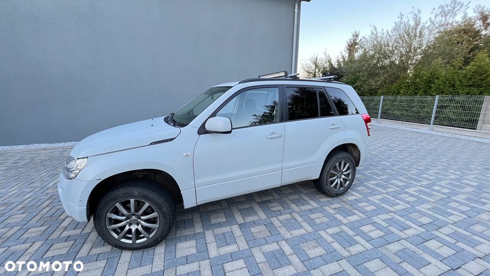 Suzuki Grand Vitara 1.9 DDiS Club DPF Family - 1