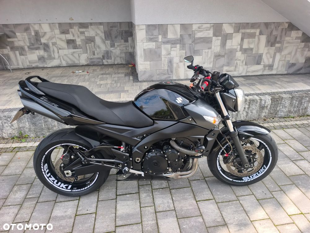 Suzuki GSR