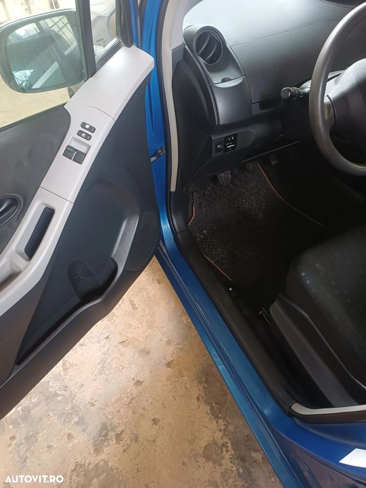 Toyota Yaris 1.3 Luna - 6
