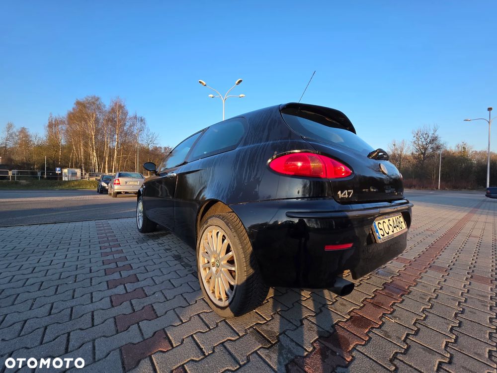 Alfa Romeo 147 - 3