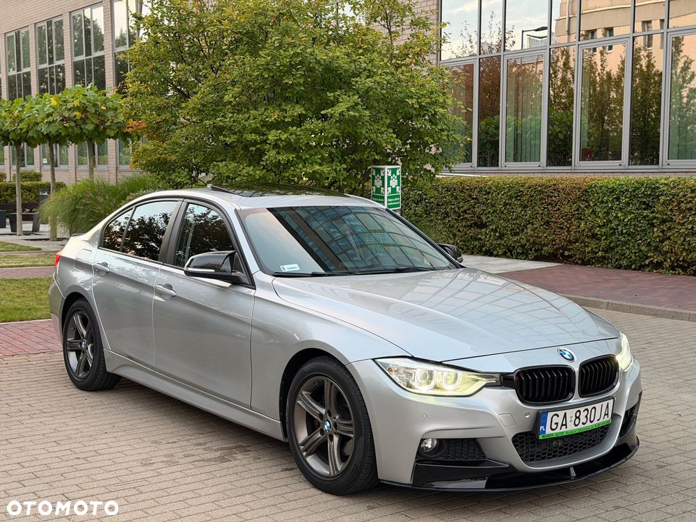 BMW Seria 3 328i - 2