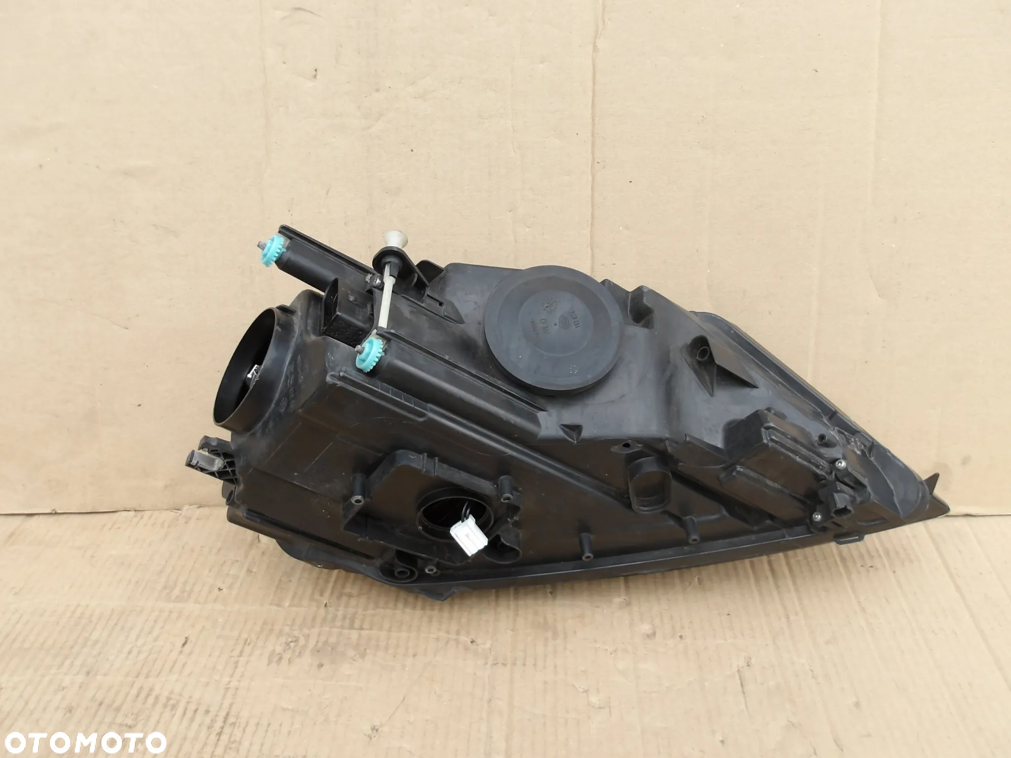 LAMPA LEWY PRZOD AUDI A3 8P LIFT BI XENON 8P0941003BE - 7