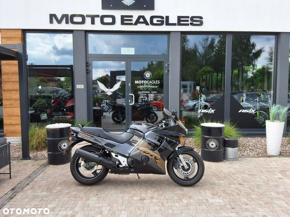 Honda CBR - 6