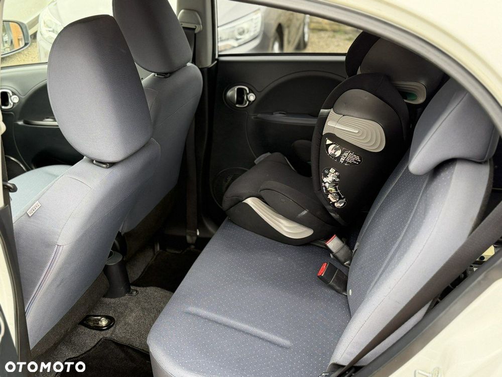 Peugeot iOn High Line - 16