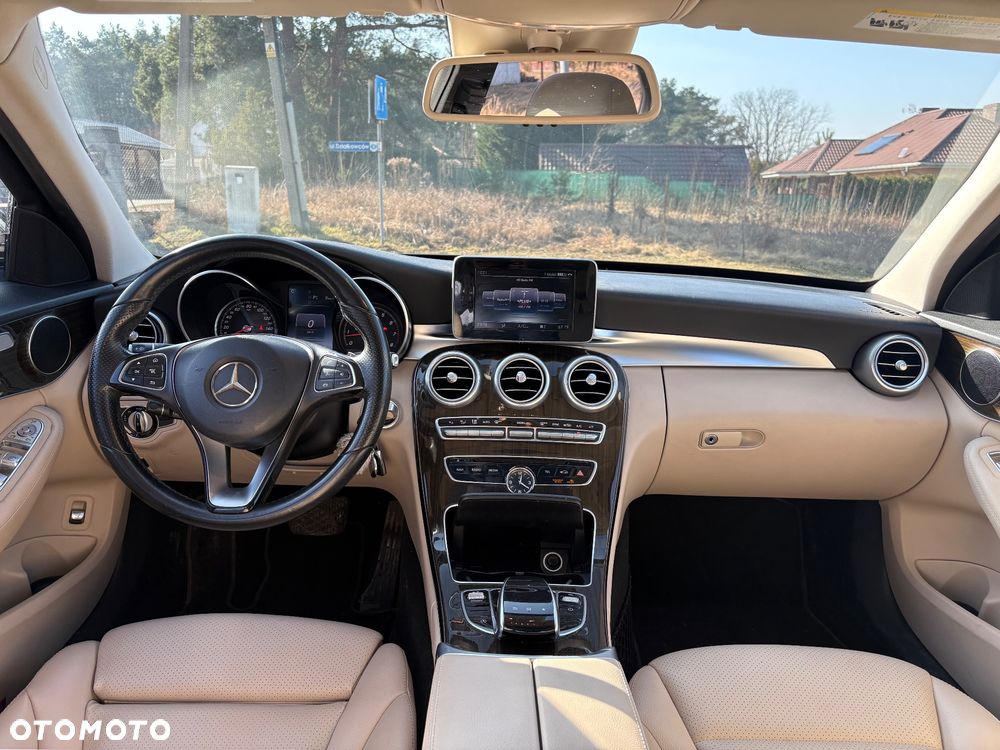 Mercedes-Benz Klasa C 300 7G-TRONIC - 6