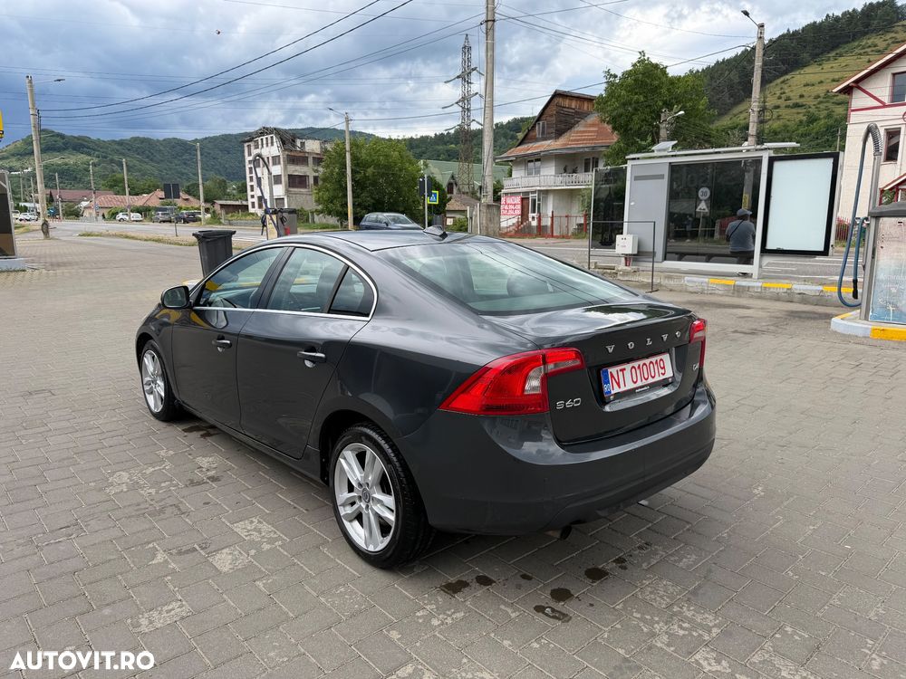 Volvo S60 D4 Geartronic Business Edition - 4