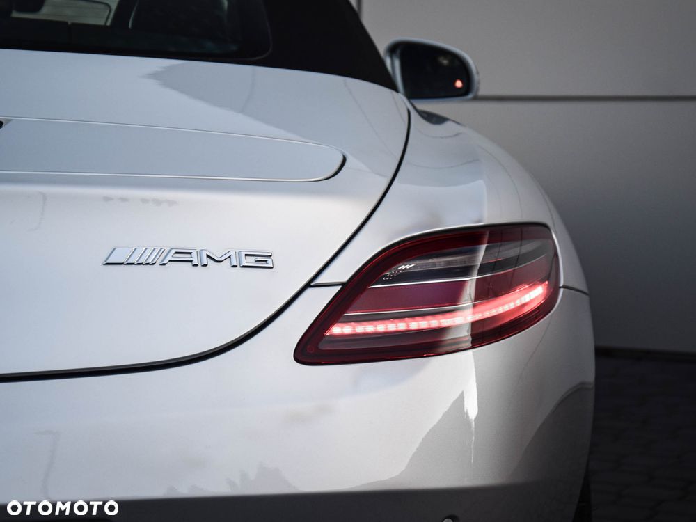 Mercedes-Benz SLS SPEEDSHIFT DCT - 28