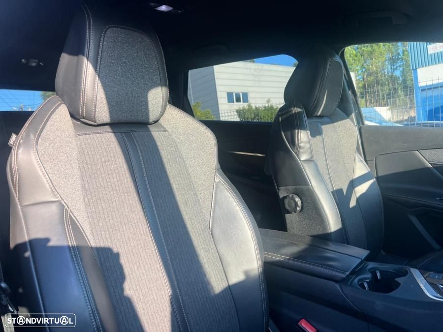 Peugeot 5008 1.6 BlueHDi Style EAT6 - 6