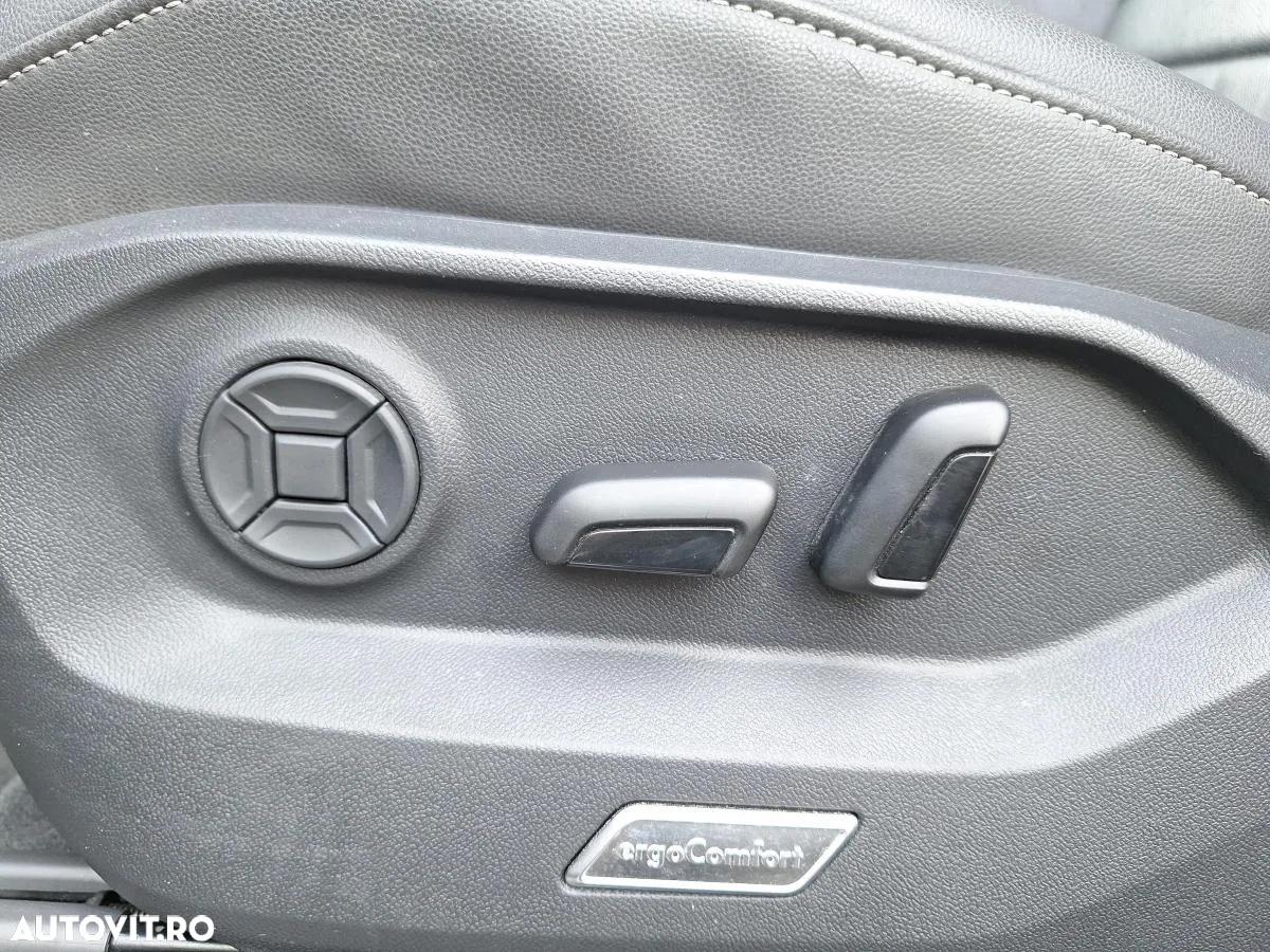 Volkswagen Touareg V6 TDI 4MOTION R-Line - 18