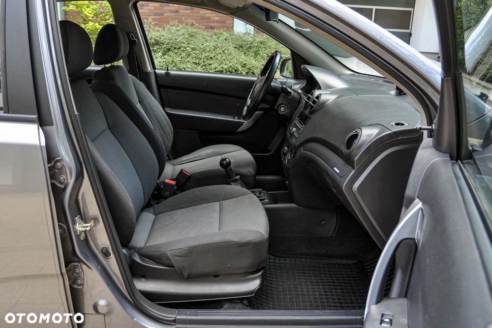 Chevrolet Aveo - 11