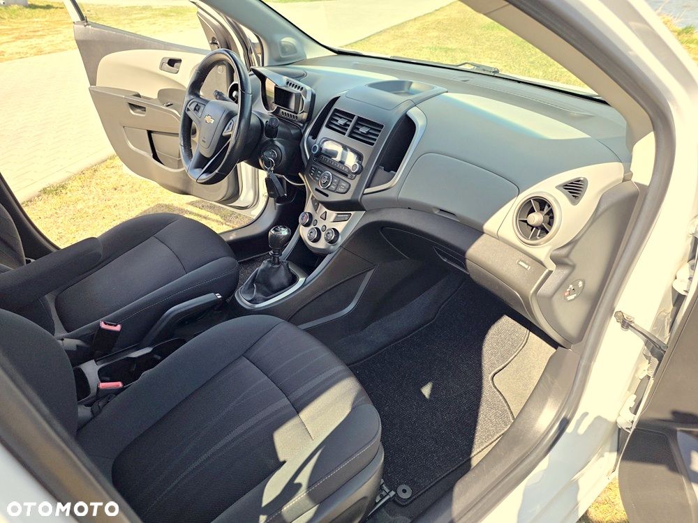 Chevrolet Aveo 1.2 LT+ - 24