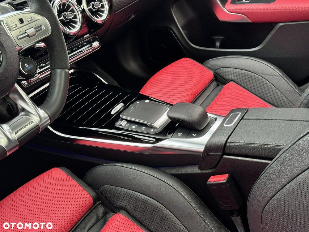Mercedes-Benz CLA AMG 45 S 4-Matic+ 8G-DCT - 39